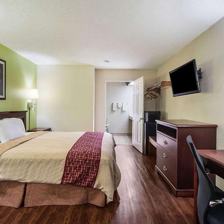 Rodeway Inn Bolivar エクステリア 写真
