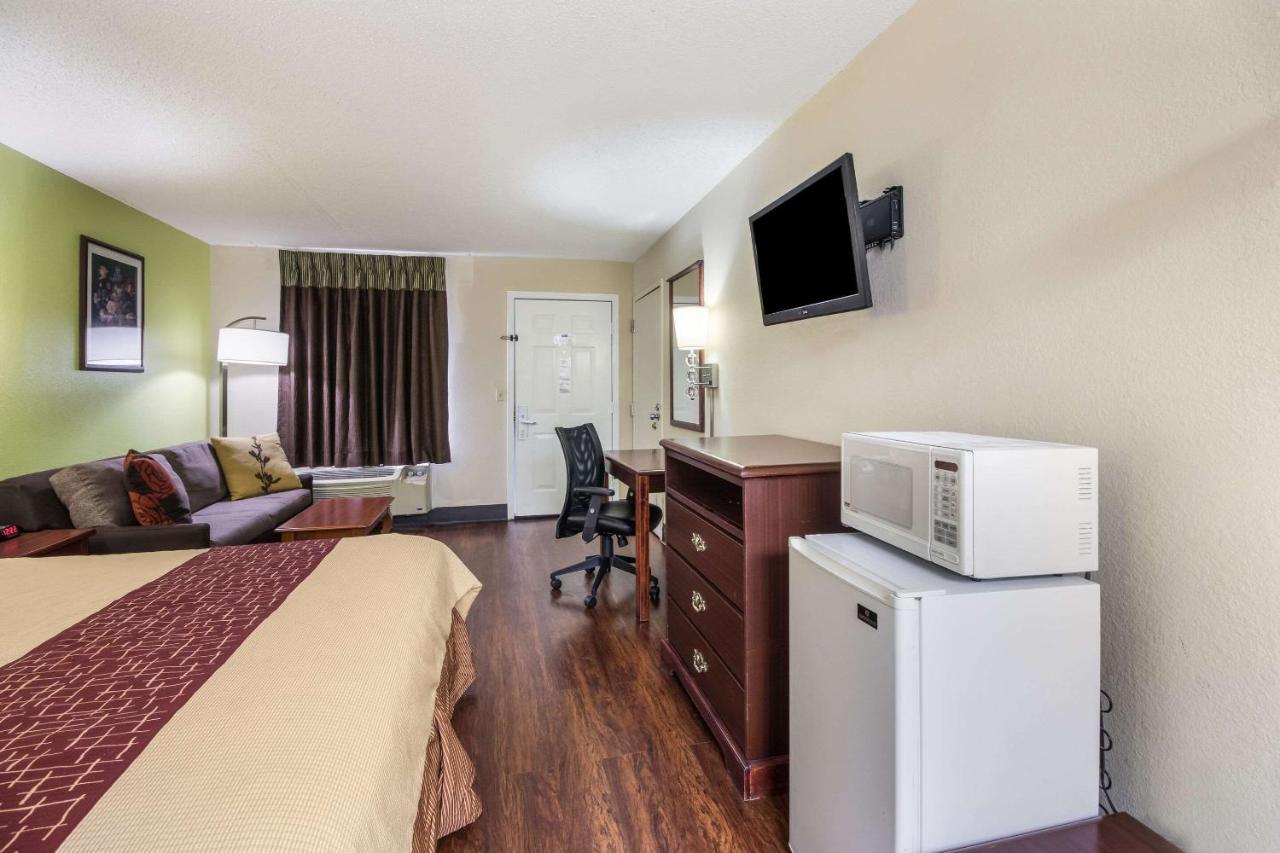 Rodeway Inn Bolivar エクステリア 写真