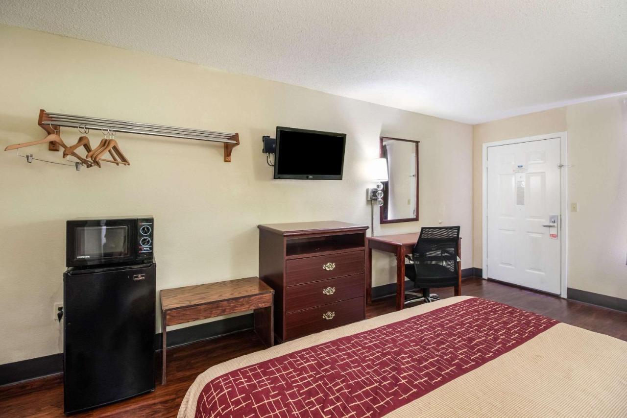 Rodeway Inn Bolivar エクステリア 写真