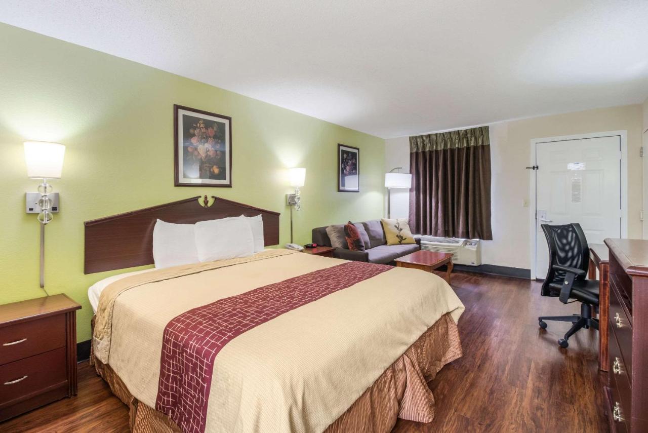 Rodeway Inn Bolivar エクステリア 写真